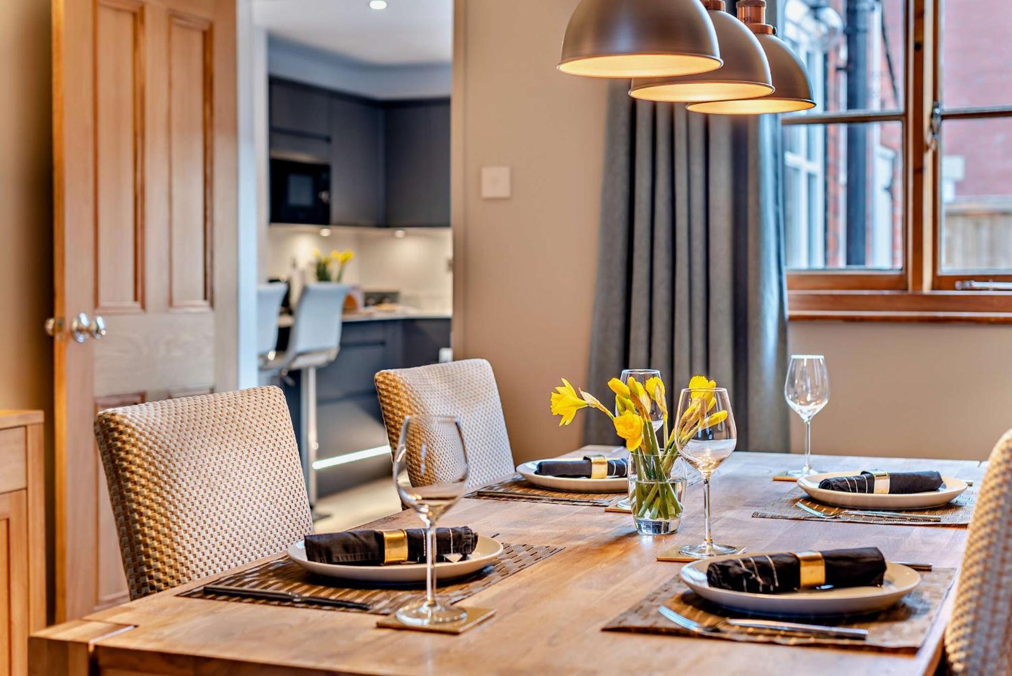 Shrewsbury Townhouse - Free Parking Villa Exteriör bild